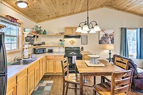 8 Mi to Great Smoky Mtn National Park: Cozy Cabin