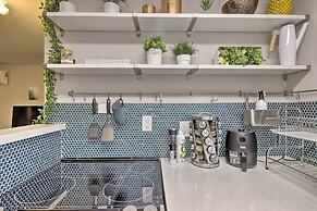 2 Mi to Asu: Studio w/ Private Hot Tub in Tempe