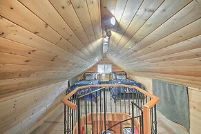 'wandering Elk' Cabin Retreat w/ Golf Access!