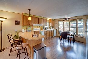 Patio & Grill: Cozy Cabin in Munds Park!