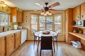 Patio & Grill: Cozy Cabin in Munds Park!