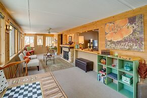 Patio & Grill: Cozy Cabin in Munds Park!