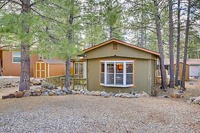 Patio & Grill: Cozy Cabin in Munds Park!