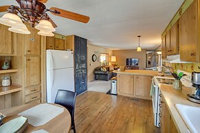 Patio & Grill: Cozy Cabin in Munds Park!