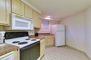 Cozy Pigeon Getaway, Close to Public Beaches!