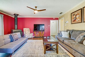 Family-friendly Mobile Retreat w/ Spacious Yard!