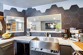 'little House on the Lot' Dryden Townhome: Pets OK