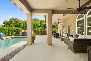 Pool Table, Putting Green: Luxury Oasis in Mesa