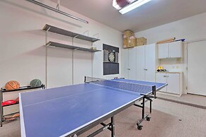 Pool Table, Putting Green: Luxury Oasis in Mesa