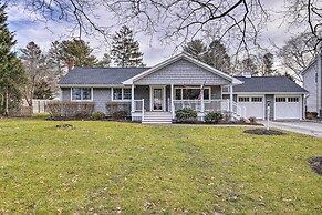 Mattituck Home w/ Fireplaces - Near Wineries