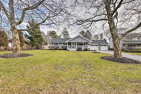 Mattituck Home w/ Fireplaces - Near Wineries