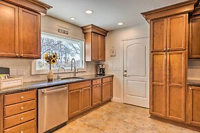 Mattituck Home w/ Fireplaces - Near Wineries