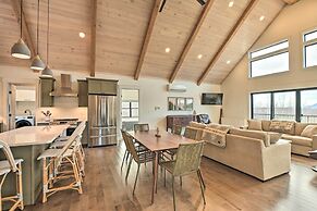 Secluded Kingfield Abode w/ Idyllic Mtn Views