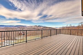 Secluded Kingfield Abode w/ Idyllic Mtn Views