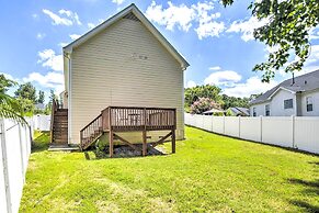 Welcoming Abode w/ Yard ~ 1 Mi to Dtwn Apex!