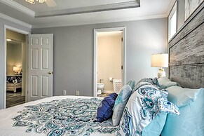 Welcoming Abode w/ Yard ~ 1 Mi to Dtwn Apex!