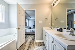 Welcoming Abode w/ Yard ~ 1 Mi to Dtwn Apex!