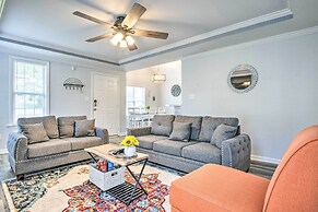 Welcoming Abode w/ Yard ~ 1 Mi to Dtwn Apex!