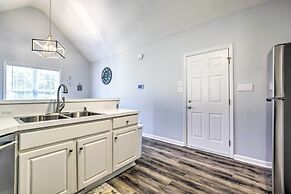 Welcoming Abode w/ Yard ~ 1 Mi to Dtwn Apex!