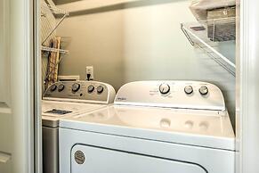 Welcoming Abode w/ Yard ~ 1 Mi to Dtwn Apex!