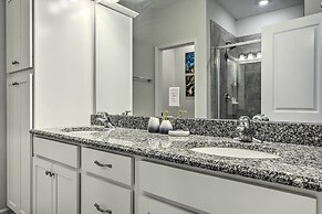 Tasteful Durham Townhome - 6 Mi to Downtown!