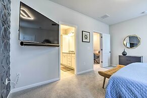 Tasteful Durham Townhome - 6 Mi to Downtown!