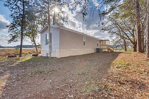 Lakefront Wetumpka Escape w/ Furnished Deck!