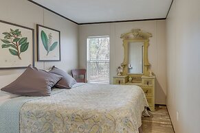 Lakefront Wetumpka Escape w/ Furnished Deck!