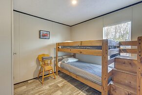 Lakefront Wetumpka Escape w/ Furnished Deck!