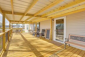 Lakefront Wetumpka Escape w/ Furnished Deck!