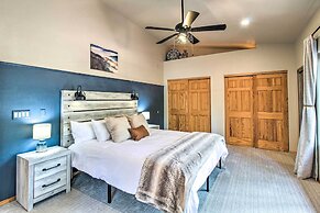 Hot Tub & Game Room: All-season Pinetop Cabin