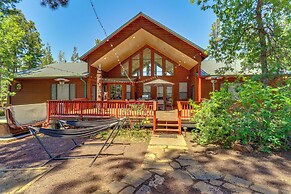 Hot Tub & Game Room: All-season Pinetop Cabin