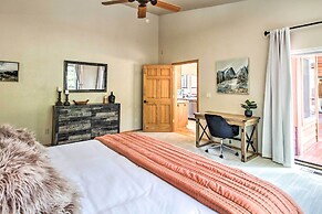 Hot Tub & Game Room: All-season Pinetop Cabin