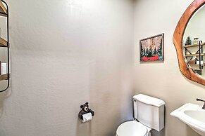 Hot Tub & Game Room: All-season Pinetop Cabin