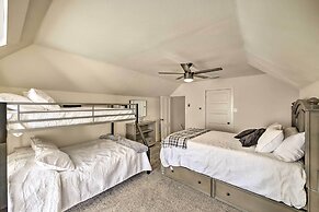 Riverside House w/ Yard ~ 1 Mi to Downtown!