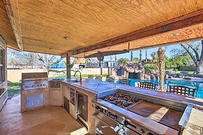 Spacious Glendale Home w/ Outdoor Kitchen!