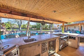 Spacious Glendale Home w/ Outdoor Kitchen!