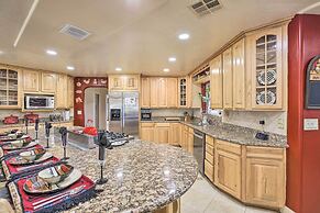 Spacious Glendale Home w/ Outdoor Kitchen!