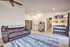 Spacious Glendale Home w/ Outdoor Kitchen!