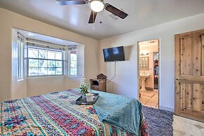 Spacious Glendale Home w/ Outdoor Kitchen!