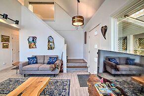 Deck + Walk to Beach: Southern Oregon Coast Home!