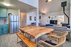 Deck + Walk to Beach: Southern Oregon Coast Home!