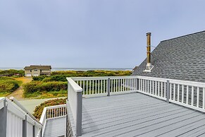 Deck + Walk to Beach: Southern Oregon Coast Home!