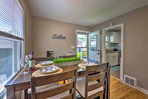 Charming Charleston Home w/ Yard & Fire Pit!