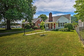 Charming Charleston Home w/ Yard & Fire Pit!