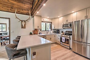 Wraparound Deck & Poker Room: Cabin in Munds Park