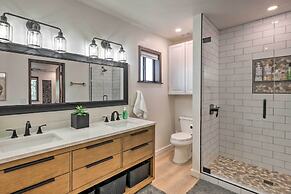 Wraparound Deck & Poker Room: Cabin in Munds Park