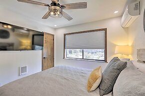 Wraparound Deck & Poker Room: Cabin in Munds Park