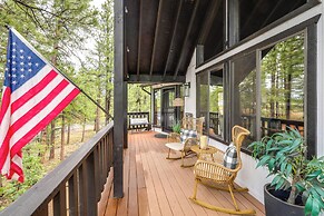 Wraparound Deck & Poker Room: Cabin in Munds Park