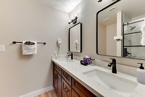 7 Mi to Dtwn Chandler: Pet-friendly Condo w/ Pool